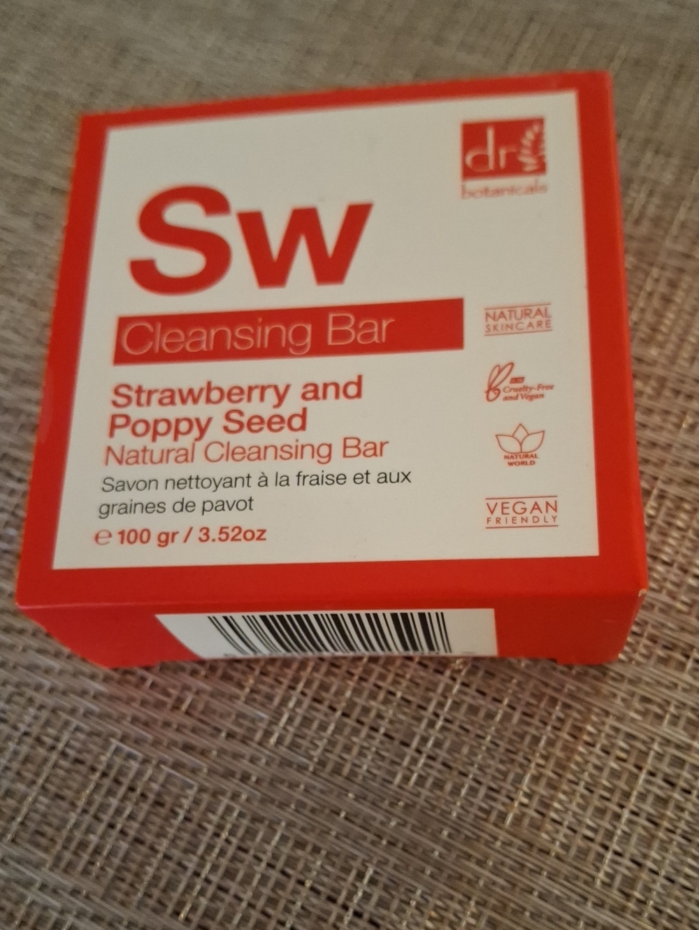 Dr's Botanicals Strawberry and Poppy Seed Cleansing Bar - Red
